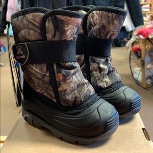 Kamik winter boots boy girl camo toddler size 6